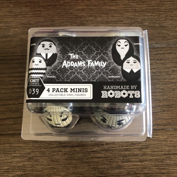Handmade by Robots: The Addams Family 4 pack minis knit series 039: Wednesday, - Picture 1 of 6